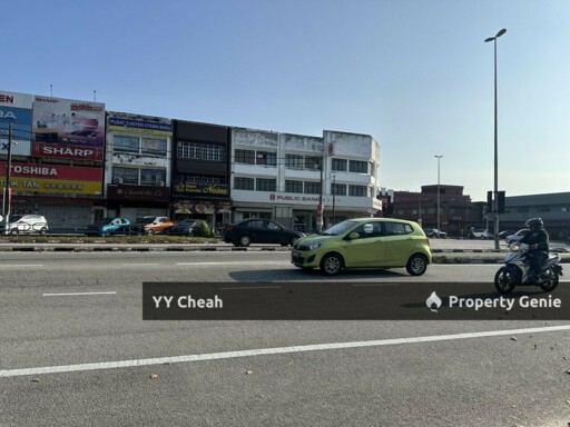 Taman Pertama, Silibin Ipoh, 3 Storey Shop Lot, Facing Main Road, with ROI