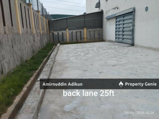 2.5 Storey Semi D Factory Seri Kembangan