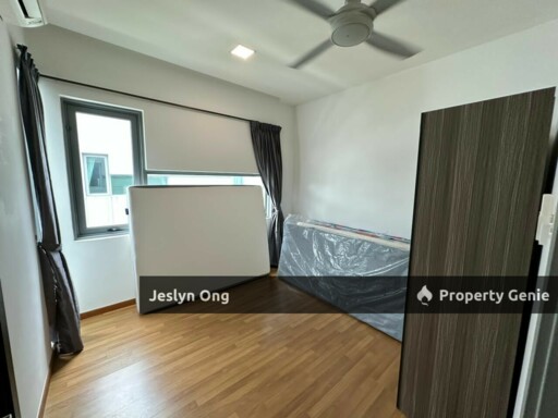 2 Storey Semi D @ Sunway Lenang Heights Taman Molek for Sale