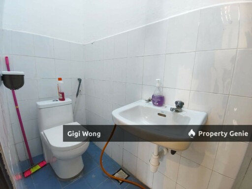 For Rent Townhouse Nice Unit Limbongan Permai