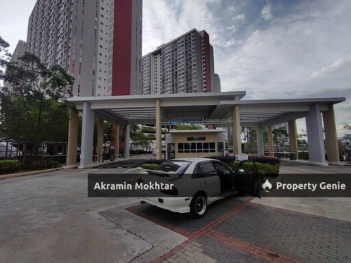 Freehold, Level 1 & 2 Parking | Lakefront Homes Condominium Cyberjaya