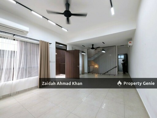 THE MULIA RESIDENCES CYBERJAYA 3 STOREY TERRACE HOUSE  BIG UNIT TYPE B  FREEHOLD GATED GUARDED RENOVATE CLUB HOUSE MOVE IN CONDITION
