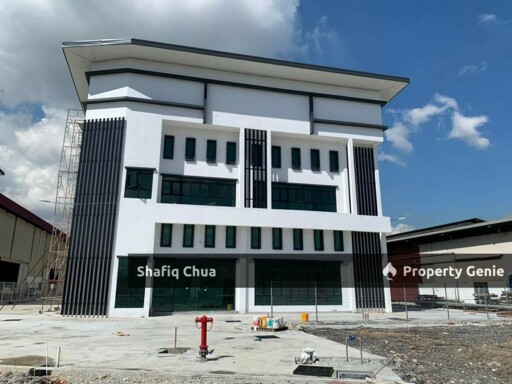 Two Units Warehouse Pekan Subang, TUDM, Subang For Rent