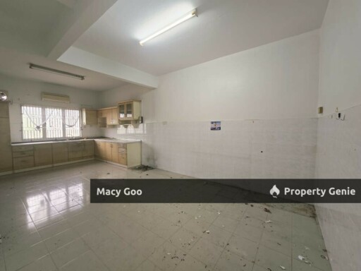 Huge Land Corner Double Storey Kampung Lapan
