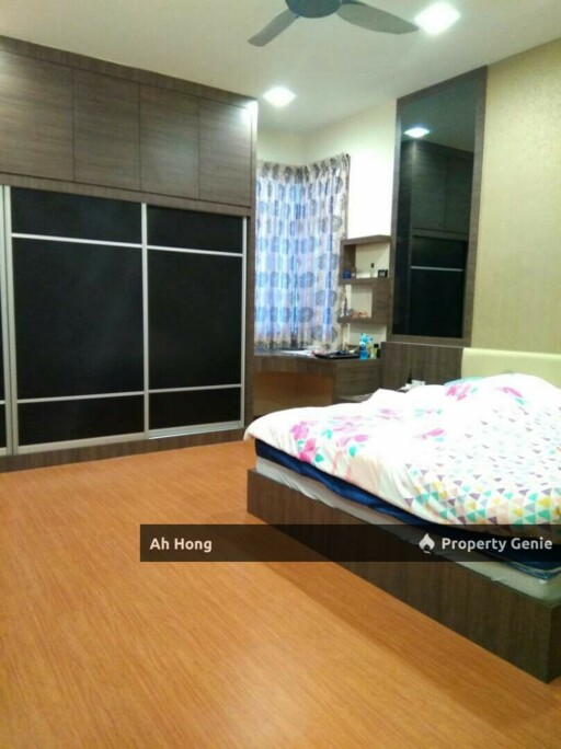 Kempas Utama / Double Storey Semi D / Serrisa Villas / Corner Lot / Renovated / Freehold