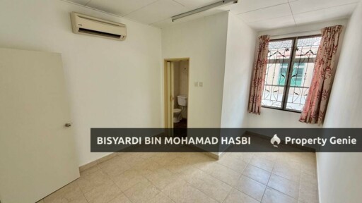 Facing Open Corner Lot Renovated Double Storey Taman Putra Prima, Puchong.