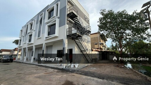 Kota Laksamana Commercial Build Near Jonker Grd Floor 29x80 For Rent