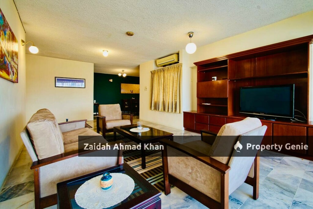 MENARA BANGSAR CONDOMINIUM FOR SALE MOVE IN CONDITION WALKING DISTANCE TO MRT FREEHOLD WELL MAINTAINED