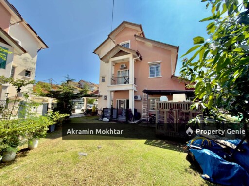 END LOT 3 Storey Terrace De Puncak Ukay, Taman Ukay Perdana, Ampang Selangor .
