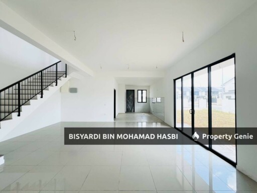 Corner Lot 2 Storey Terrace Nadira 2 Bandar Bukit Raja, Klang.