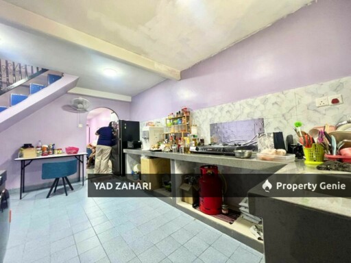 Seksyen 17, Shah Alam | 2-Storey Terrace 3 Bedrooms | RM420K - Cheapest, Fully Reno & Near Surau