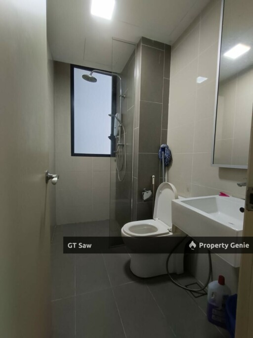 KL Gateway Residences 3 Bedroom Fully Furnished for Rent Near to LRT