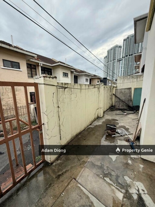 Taman Megah Ria , Jalan Jelatang @ Endlot