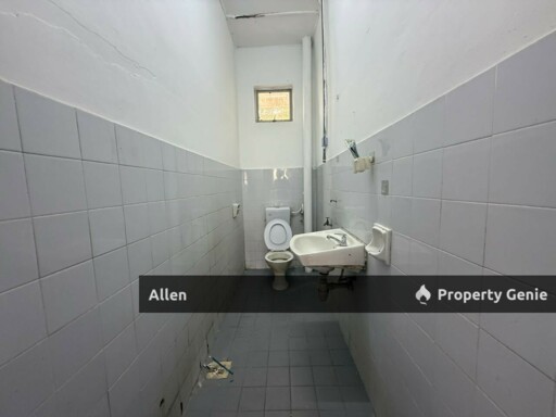 Bukit Kempas – Spacious 4BR Semi-D with Massive Land Area