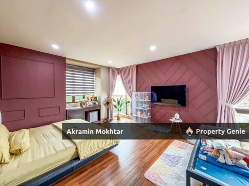 Freehold & Fully Renovated | 3 Storey Bungalow Putra Residence @ Bukit Rahman Putra, Sg Buloh