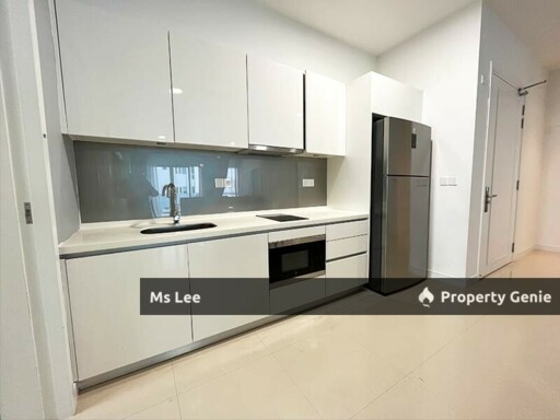 Pavilion Hilltop @ Mont Kiara- Level 21 with balcony-Sale below bank value Rm250k