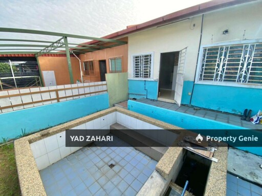 Taman Meru, Klang | Single Storey Terrace 4 Bedrooms | RM420K - Renovated With Mini Swimming Pool Unit And Facing Open