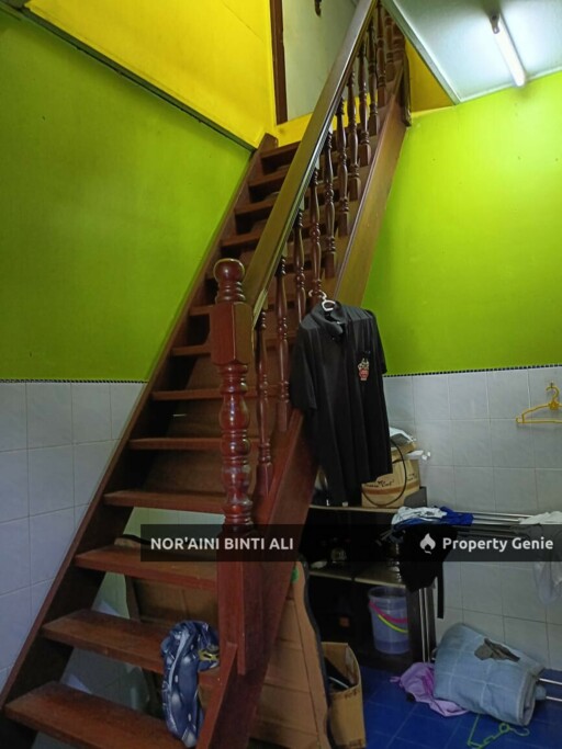 Teres Setingkat Taman Bukit Setongkol Kuantan