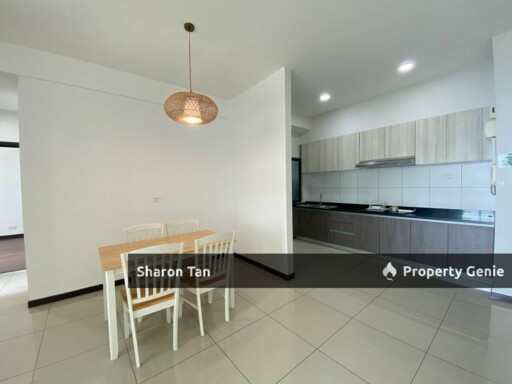 Hot Area Molek Regency 2 Parking 2 Bedroom Golf & Pool View Bath Tub