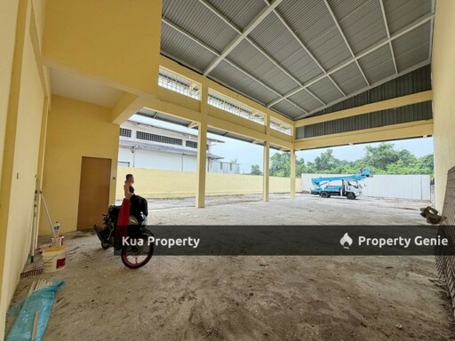 Semi-D Warehouse for Rent at Demak Maju A1