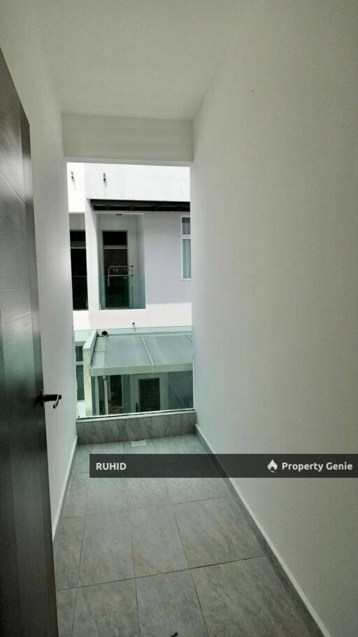 Freehold 4R4B Cluster House For Sale in Taman Bestari Indah Ulu Tiram