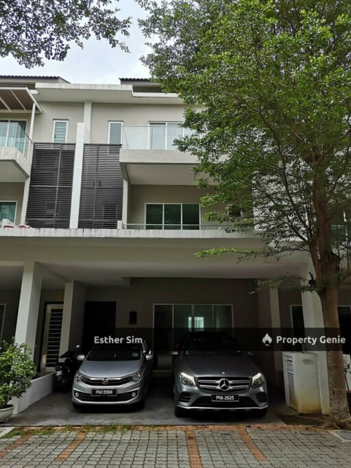 3.5-Storey Corner House @ Bukit Tengah, Jln Song Bang Kheng. [3770sqft, 5+1R](Gated/Guarded With Full Facilities)