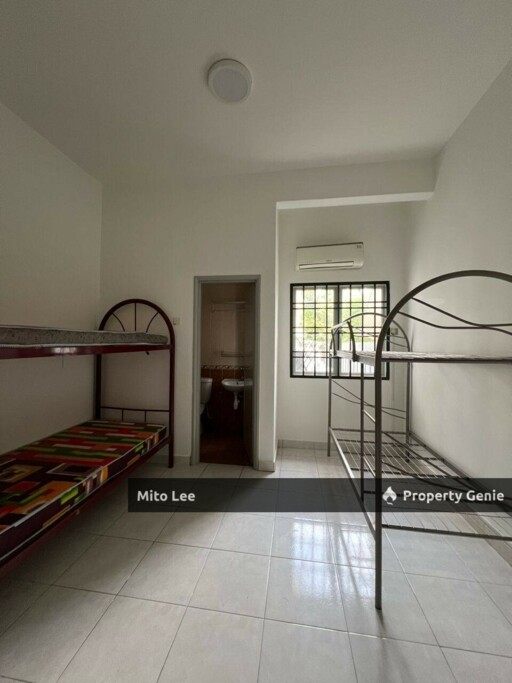 2-Storey Corner Lot @ Seri Alam for Rent!!