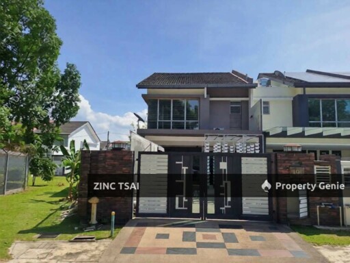 Presint Akasia (Bandar Botanic) Klang 2 Storey Terrace Auction | Freehold Renovated End Lot | 3,315 sqft Land