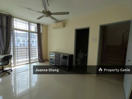 Bandar Utama Town House