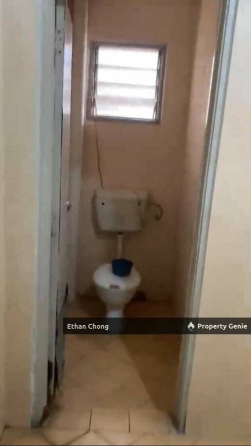 Unfurnished Shop First Floor for Rent at Jalan Musytari Am U5/Am, Subang, Shah Alam
