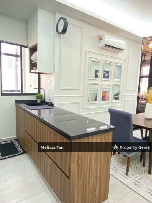 [The Quartz Condo Corner Unit for sale]