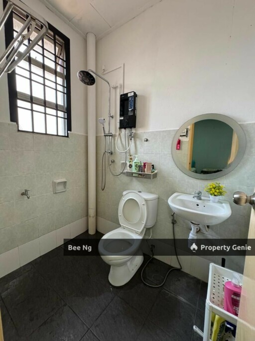 Taman Sri Pulai Perdana / 2 Storey Terrace 18x65 / Good Condition / Full Loan / Cash Back