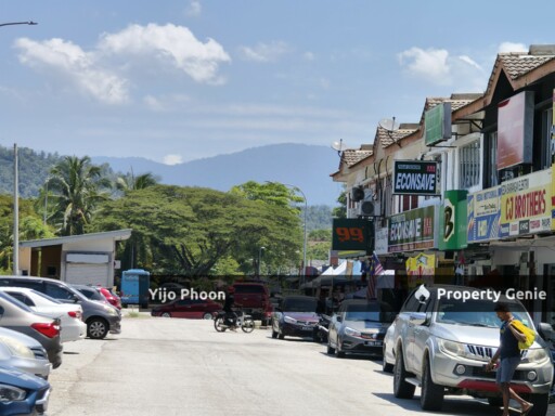 Shoplot Ground Floor @ Bukit Sentosa, Rawang Main Road Frontage