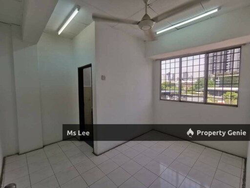 3rd Floor Shop Apartment @ Taman Sri Kuching, KL-Ready 30/9