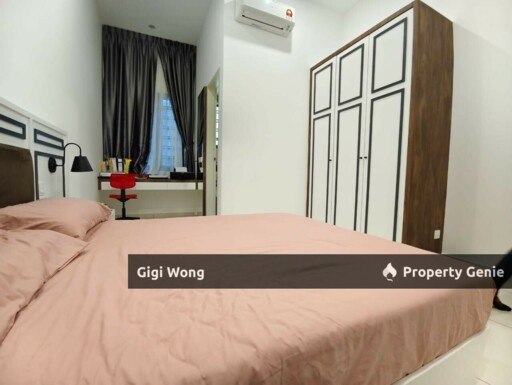 8 Residence Superlink 2.5 Terrace House
