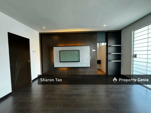 Fully Renovate Double Storey  Sri Pulai Perdana 2 GnG