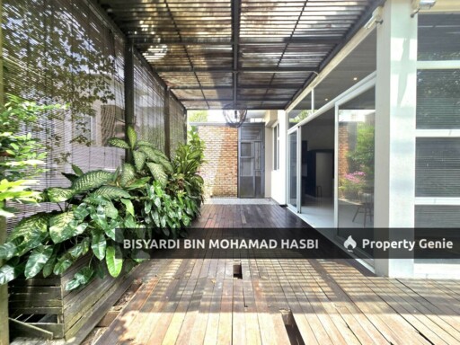 RENOVATED & EXTRA PARKING 2 STOREY CORNER LOT SEMI DETACHED, SUNWAY PUNCAK MELAWATI, KUALA LUMPUR