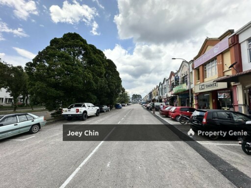 Taman University Freehold Shop For Sale 1.13Mil Only, Rental Yield 4.5%