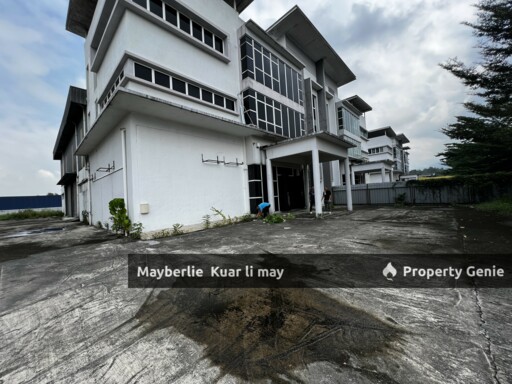 Sungai Lalang Semenyih RM3.5Mil Semi-D Factory For Sale
