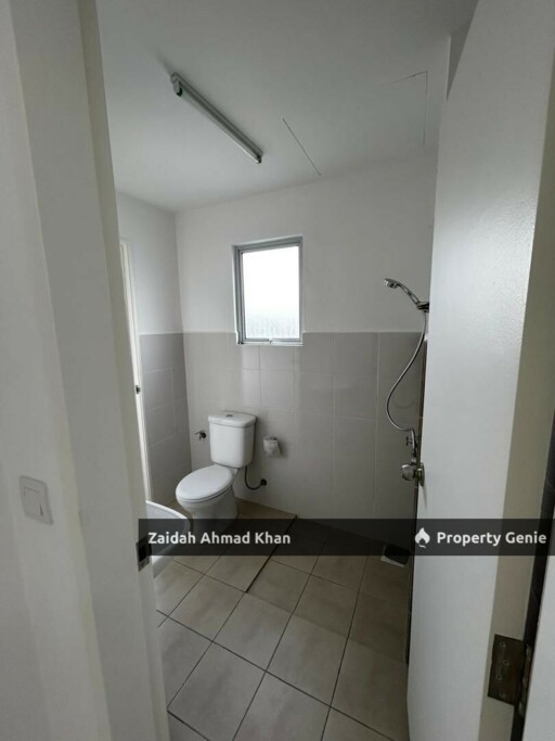 Aury Iringan Bayu Double Storey Terrace End Lot with Land