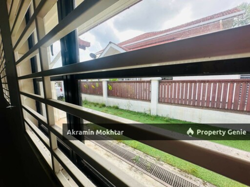 Freehold, Facing Open & Partially Furnished | 1.5 Storey Semi D Taman Desa Utama, Sg Merab, Kajang ✅