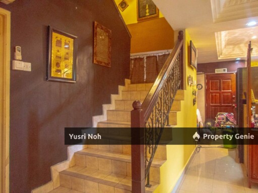 URGENT FOR SALE : 2 Storey Terrace House Corner Lot Jalan Adang Bukit Jelutong Shah Alam