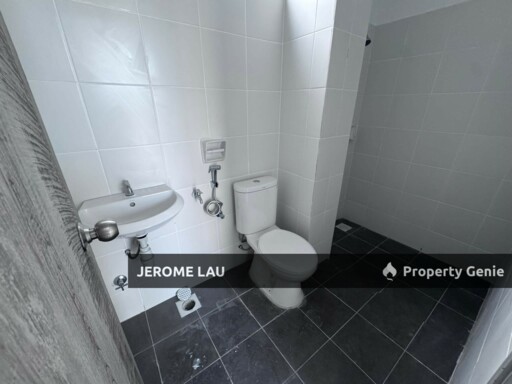 Residence larkin indah