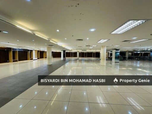 Jangan Lepaskan Bangunan Komersial 5 Tingkat Berlif di Bukit Baru Melaka – Prime Corner Facing Main Road! ROI Tinggi & Lokasi Paling Strategik!