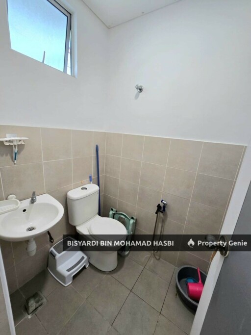 End Lot Partially Furnished Double Storey Desa Mayang Sari, Nilai