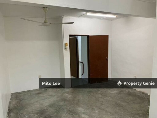 Johor Jaya Low Cost House For Sale!!