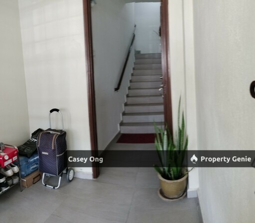 [Well Kept] Bukit Rimau Townhouse