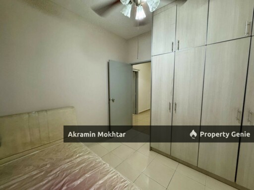 APARTMENT MUTIARA ANGGERIK Seksyen 15,SHAH ALAM.