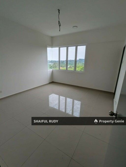 Want to sell. E Park Residence Taman Sri Putra Mas