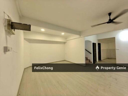 Taman Guru 2 Sty Corner Lot,Jalan Kerapu,Kota Tinggi,Renovated,Full Loan